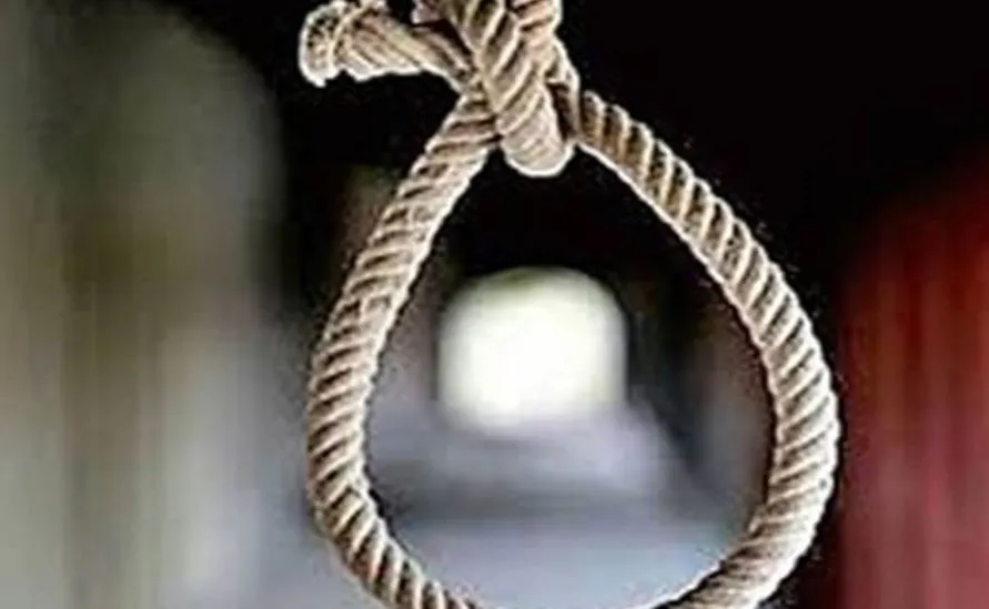 रामपुर: घरेलू विवाद में पति ने फंदे पर लटक कर दी जान, मचा कोहराम