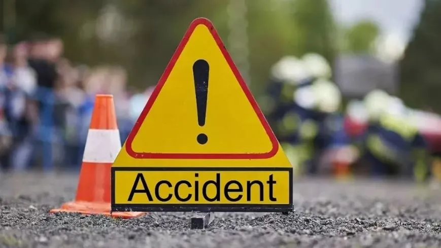 बरेली: तेज रफ्तार ट्रक ने पीआरबी गाड़ी को मारी टक्कर, दो सिपाही और एक होमगार्ड घायल 