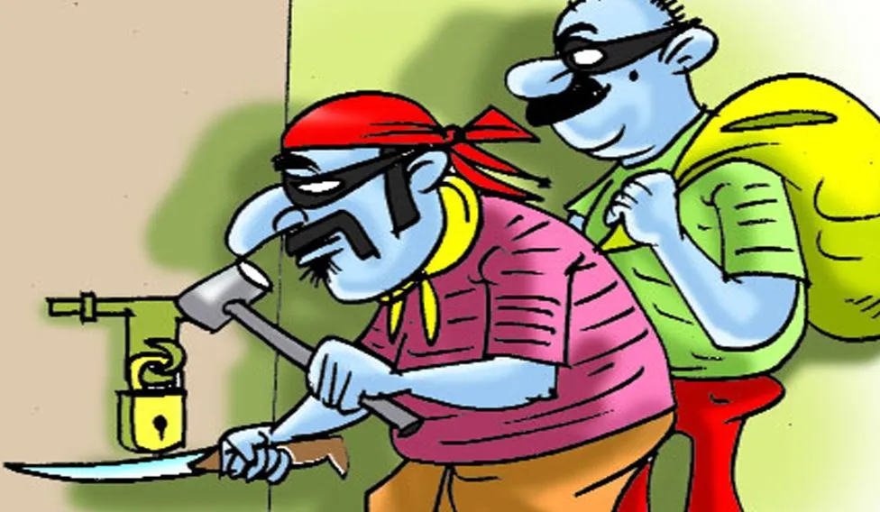 बदायूं: हेल्थ केयर सेंटर और खोखा से चोरी, परचून की दुकान पर चोर हुए असफल