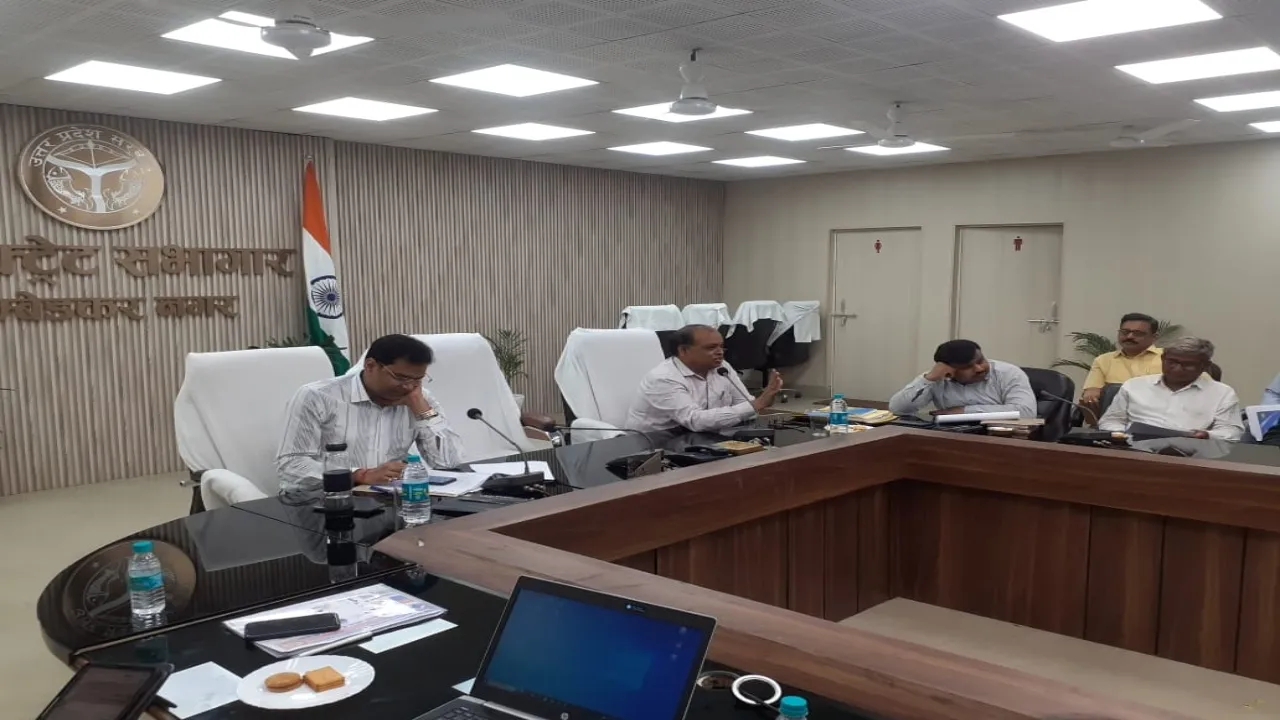बैंकों से किए गए संदेहजनक लेन-देन की दें जानकारी :ADM अंबेडकरनगर 
