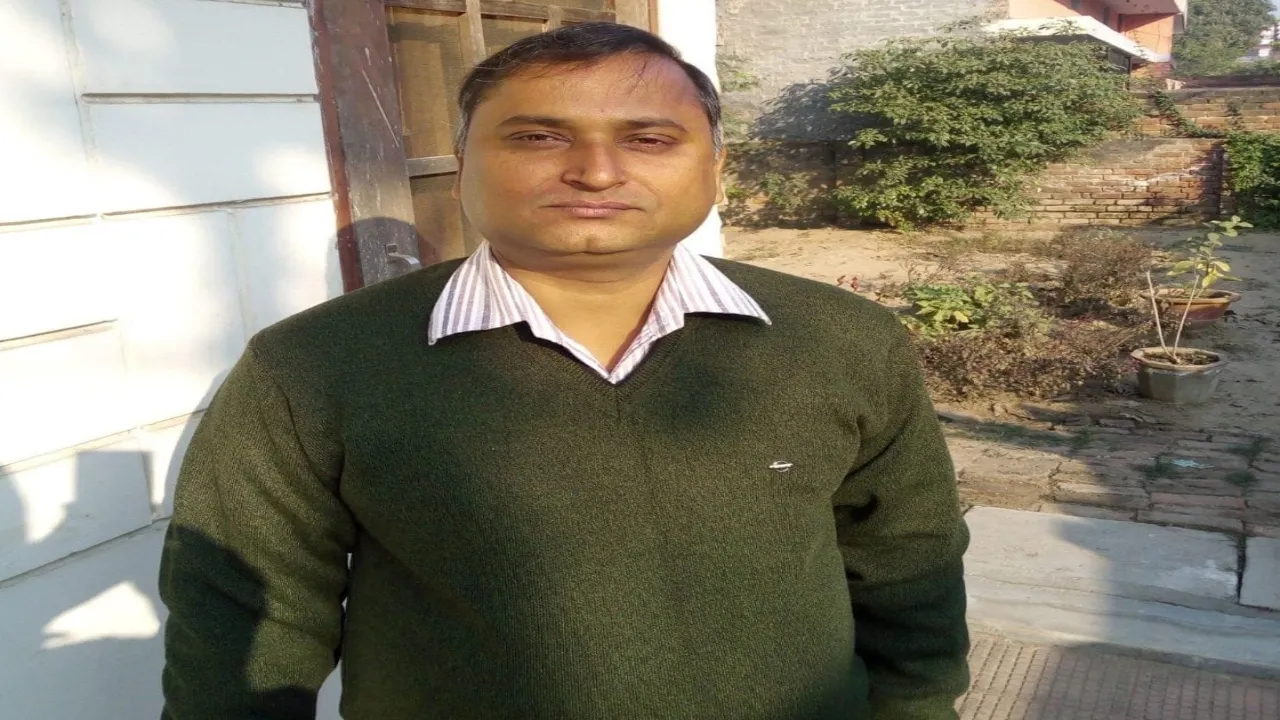 सीतापुर: दो माह पूर्व मृत कार्मिक को प्रशिक्षण के दौरान अफसरों ने दिखाया अनुपस्थित 