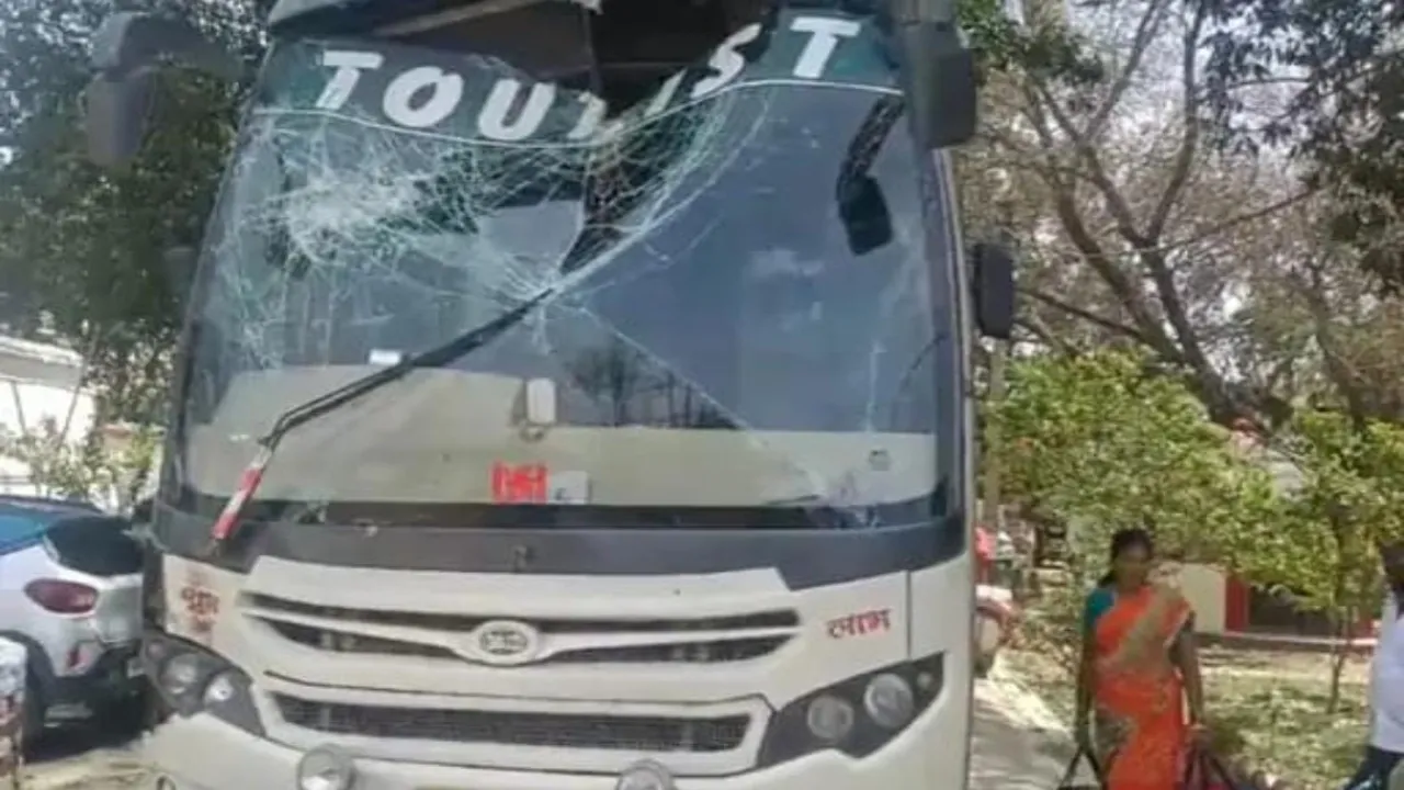 सुलतानपुर में टूरिस्ट बस ने साइकिल सवार को रौंदा, मौत 