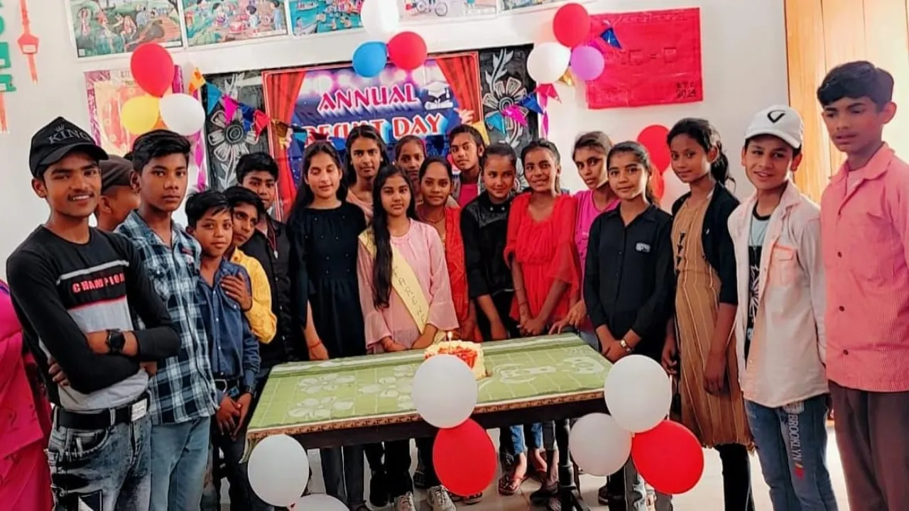 बहराइच: अनीता बनी मिस फेयरवेल, मानस को मिला मिस्टर फेयरवेल का खिताब