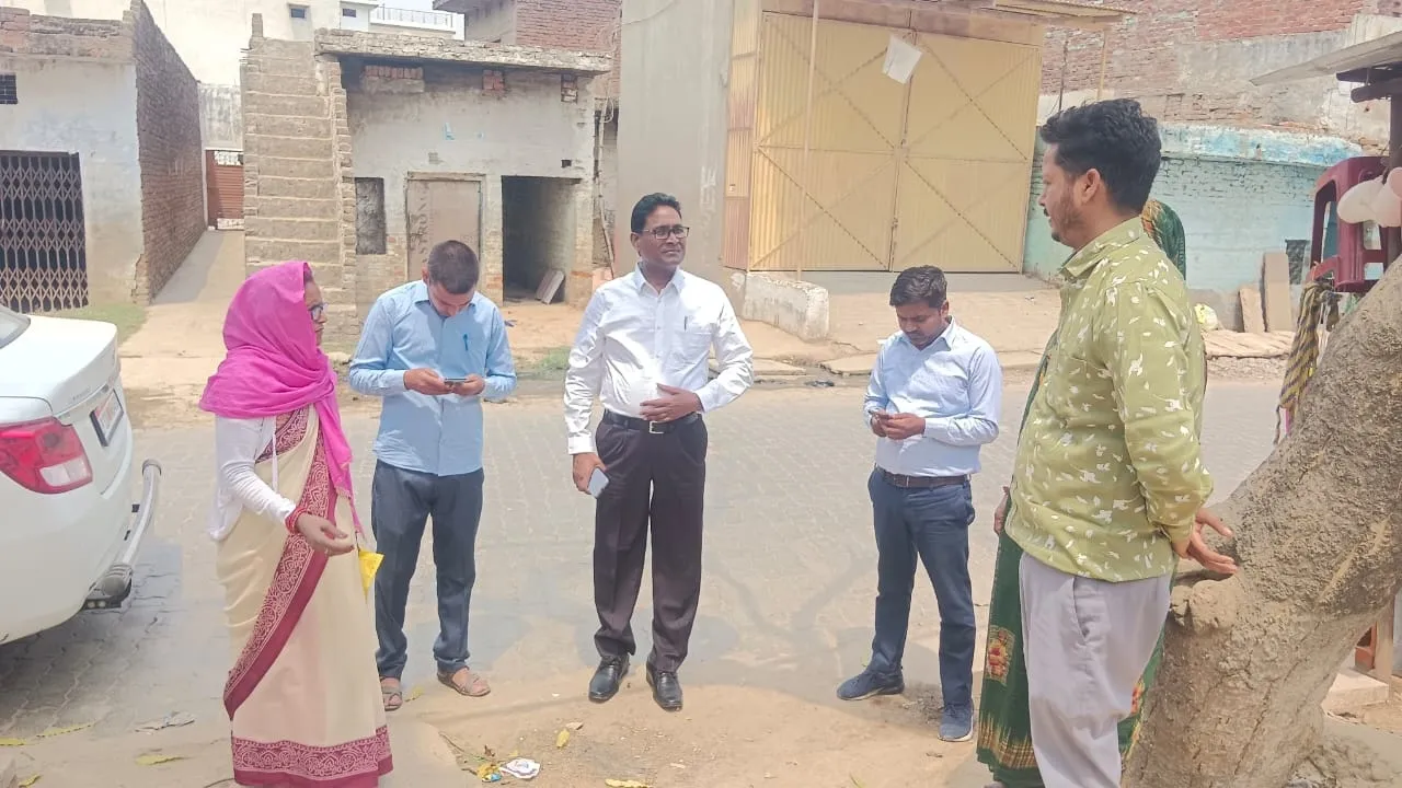 बहराइच: संचारी रोग नियंत्रण अभियान का अपर निदेशक स्वास्थ्य ने लिया जायजा, दिए निर्देश