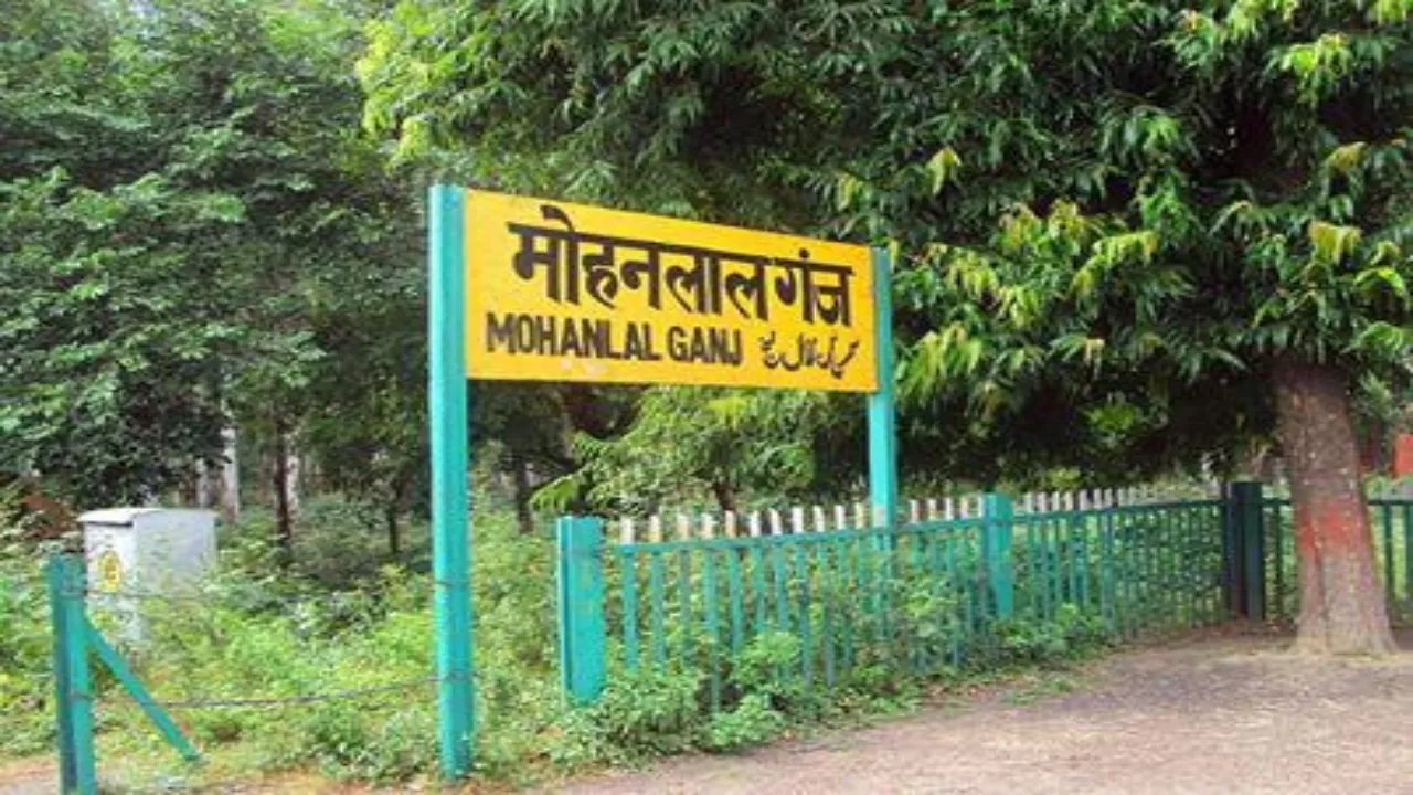 लखनऊ: रेलवे क्रॉसिंग पर खराब हुआ गिट्टी लदा ट्रक, रोकी गईं ट्रेनें-डेढ़ घंटा तक संचालन रहा बाधित