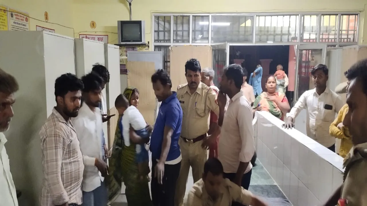 रायबरेली: खड़ी ट्राली में बाइक सवार घुसे, दो की मौके पर मौत-एक गम्भीर
