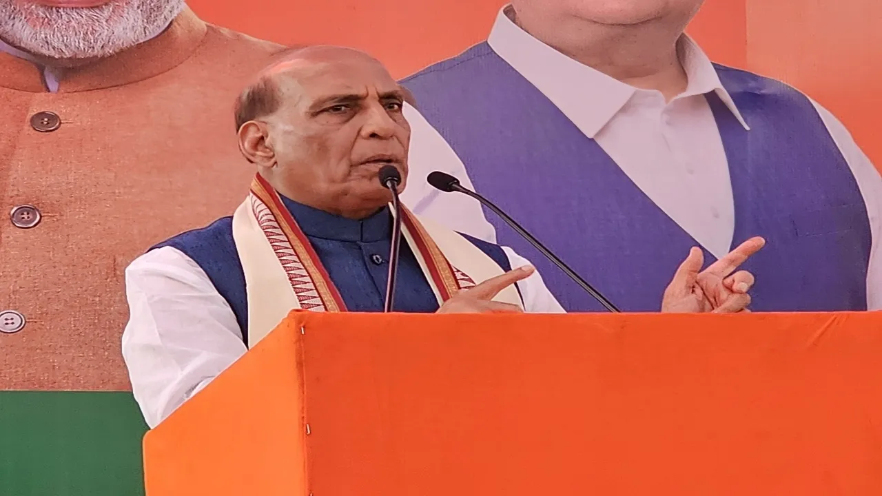 चुनाव कैम्पेन में राजनाथ सिंह ने याद दिलाया नोएडा का इतिहास, कहा-भ्रष्टाचार से व्यापार का... 