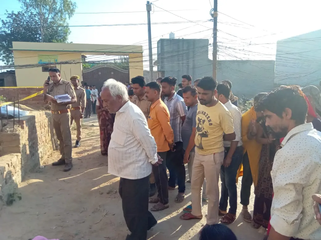 संभल: नाबालिग मामा ने छह वर्षीय भांजे का ब्लेड से रेता गला , ईंट से कुचला सिर