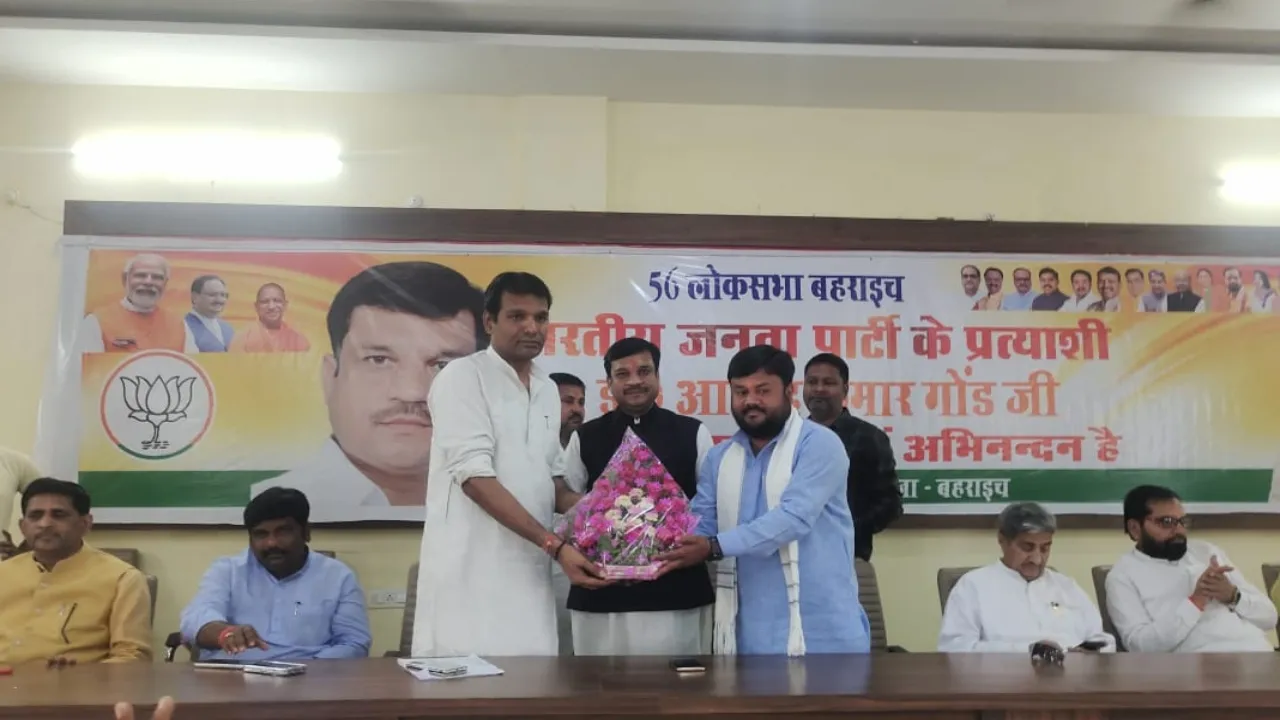 आशीर्वाद कार्यक्रम में बोले भाजपा विधायक-हमारा कार्यकर्ता स्वयं चुनाव लड़कर पार्टी को दिलाता है जीत 