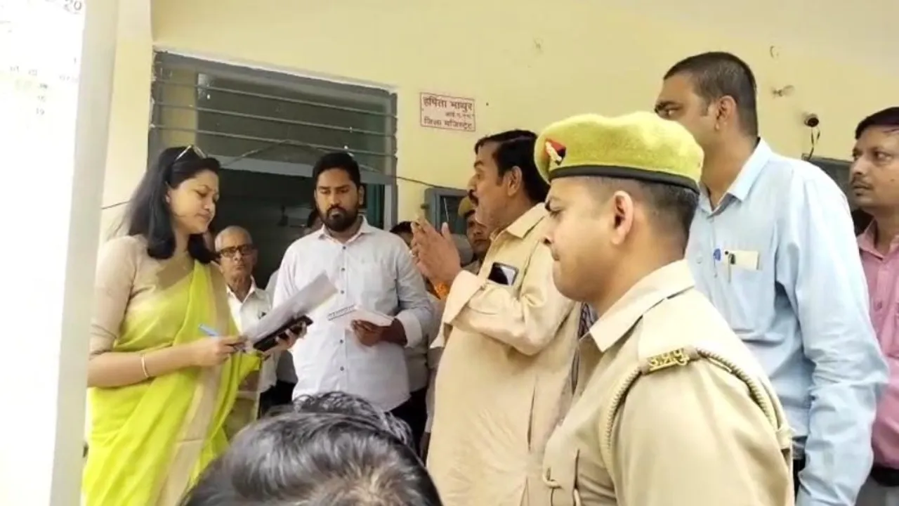 डलमऊ एसडीएम पर अभद्रता का आरोप, सेक्टर मजिस्ट्रेट ने खोला मोर्चा-जानिए क्या है पूरा मामला 