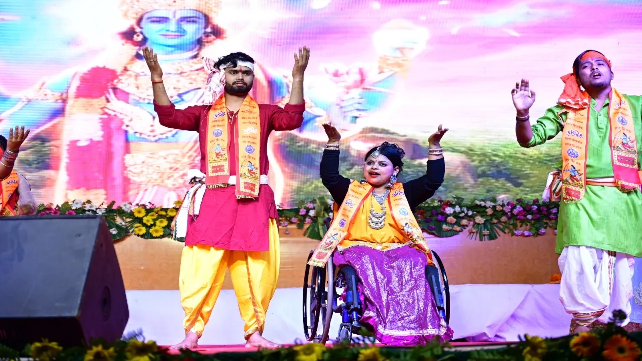 Ayodhya ramotsav: नृत्य नाटिका और लोक भजनों से मना जन्मोत्सव...