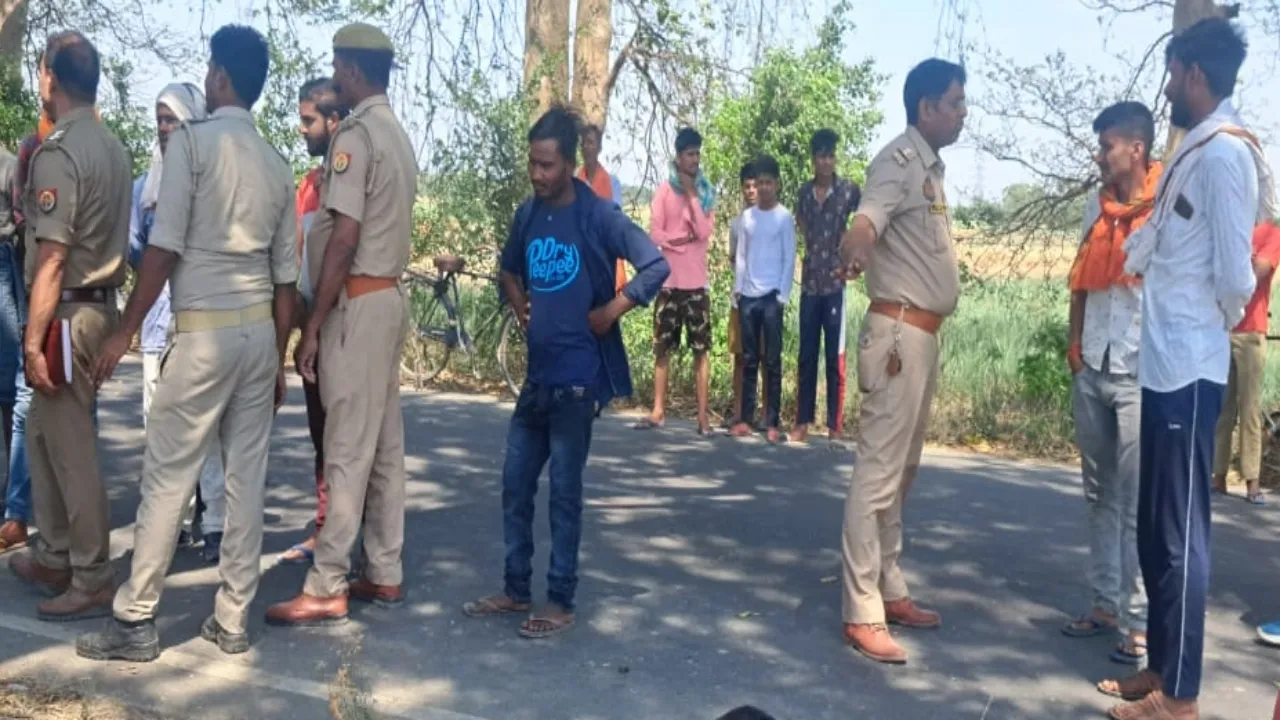 गोंडा: एक ही बाइक पर सवार थे चार युवक, पेड़ से टकराकर दो की मौत