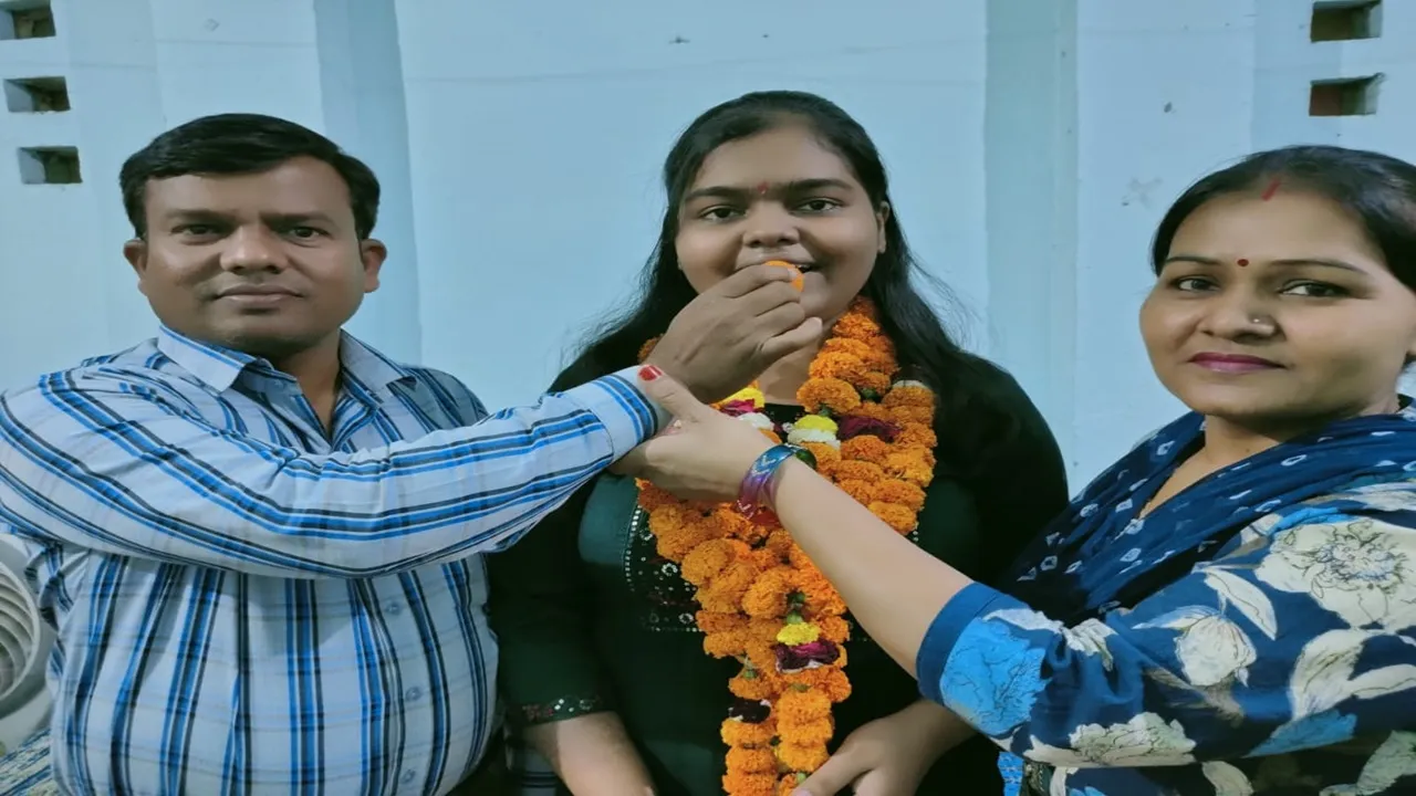 अयोध्या: डॉक्टर बनकर समाज की सेवा करना चाहती है अंशिका