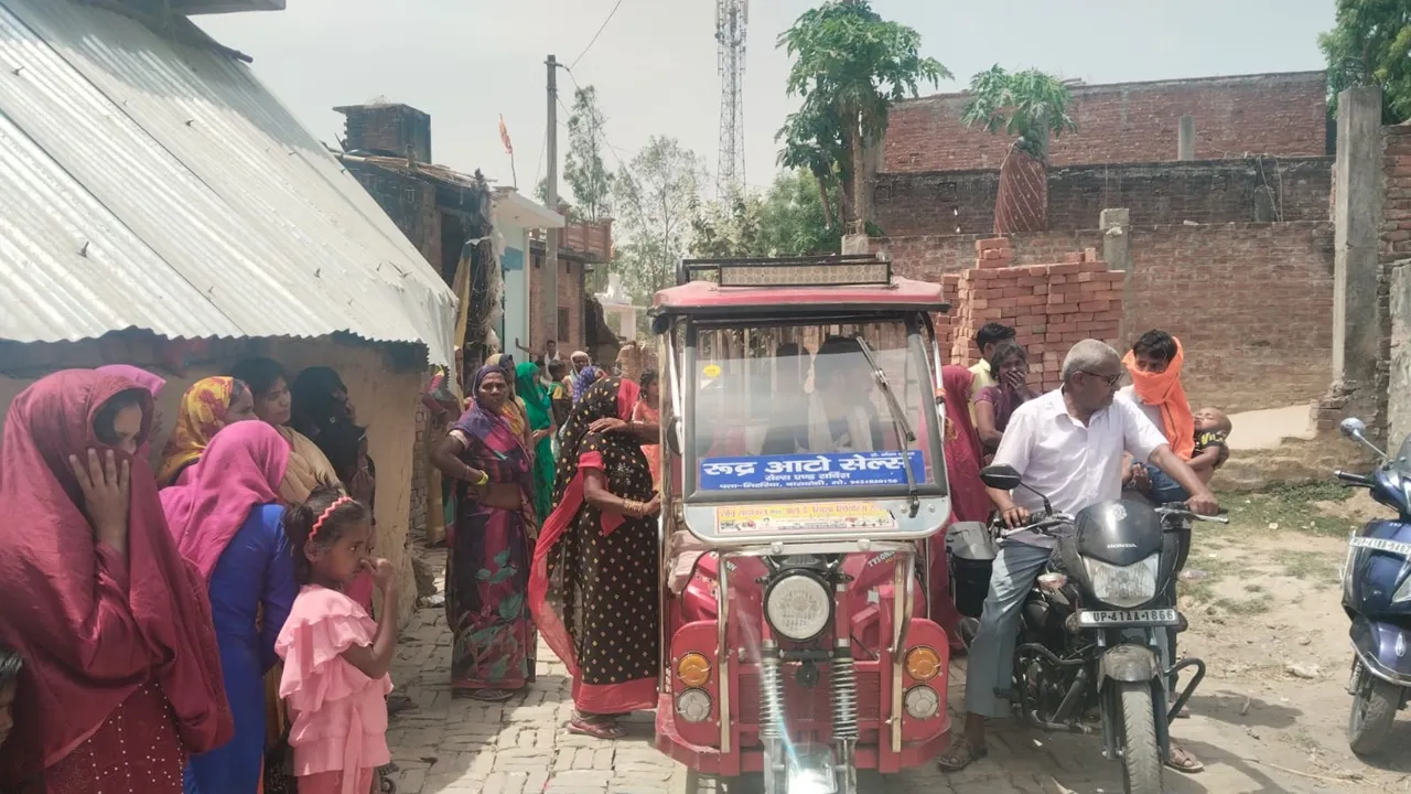  बाराबंकी: संदिग्ध परिस्थितियों में घर में मिला महिला का शव, इलाके में सनसनी  