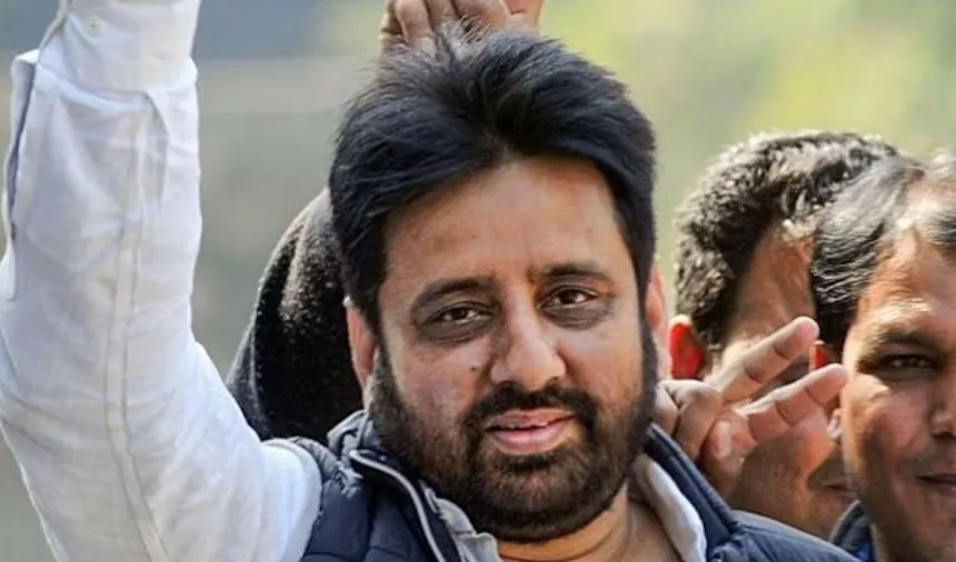 धन शोधन मामला: अमानतुल्लाह खान ईडी के सामने हुए पेश, खुद को बताया बेगुनाह