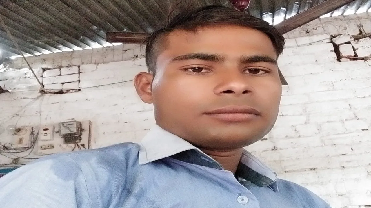 रायबरेली: गमछे से लटकता मिला युवक का शव, मचा कोहराम