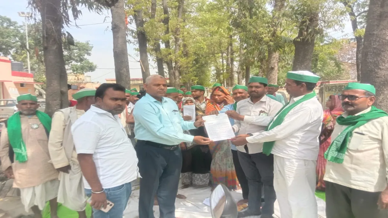 श्रावस्ती में कई मांगों को लेकर किसानों ने सौंपे ज्ञापन 
