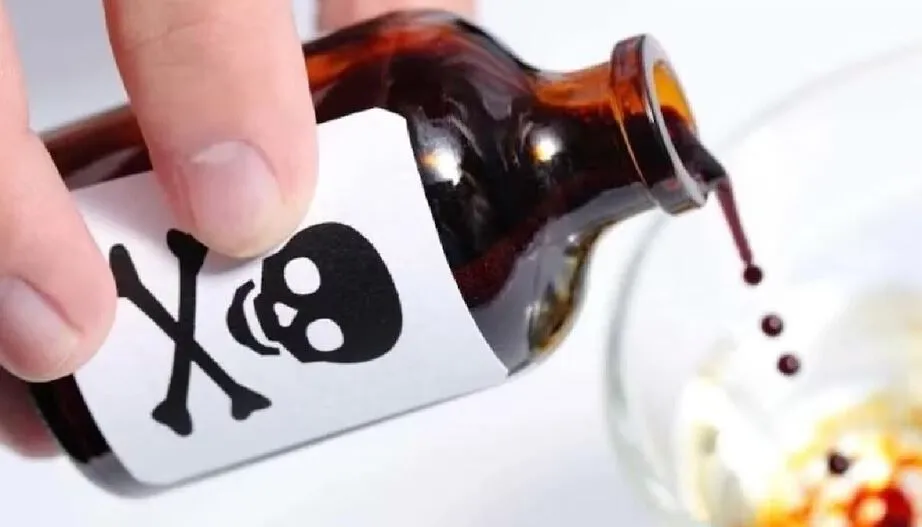 शाहजहांपुर: शादीशुदा प्रेमिका ने नहीं उठाया फोन तो युवक ने मौत को लगाया गले, जहर खाकर दी जान