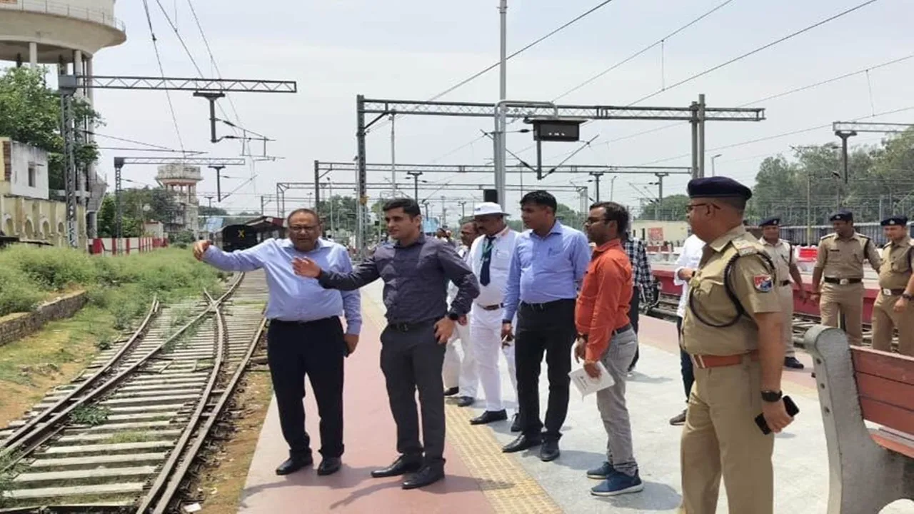 AGM ने किया वाराणसी जंक्शन स्टेशन का निरीक्षण, बढ़ेंगी ये सुविधाए 
