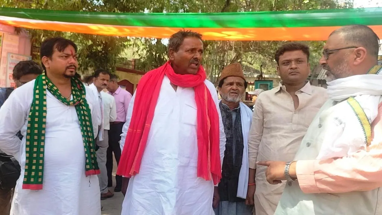 बांदा: पति-पत्नी ने ठोंकी एक दूसरे के खिलाफ ताल, सपा से दोनों उम्मीदवारों समेत आधा दर्जन प्रत्याशियों ने दाखिल किए पर्चे