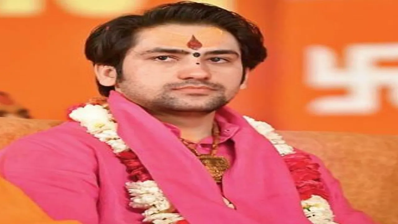 Video: लखनऊ में मुस्लिम धर्मगुरू ने दी धीरेन्द्र शास्त्री के खिलाफ तहरीर, लगाया ये बड़ा आरोप   