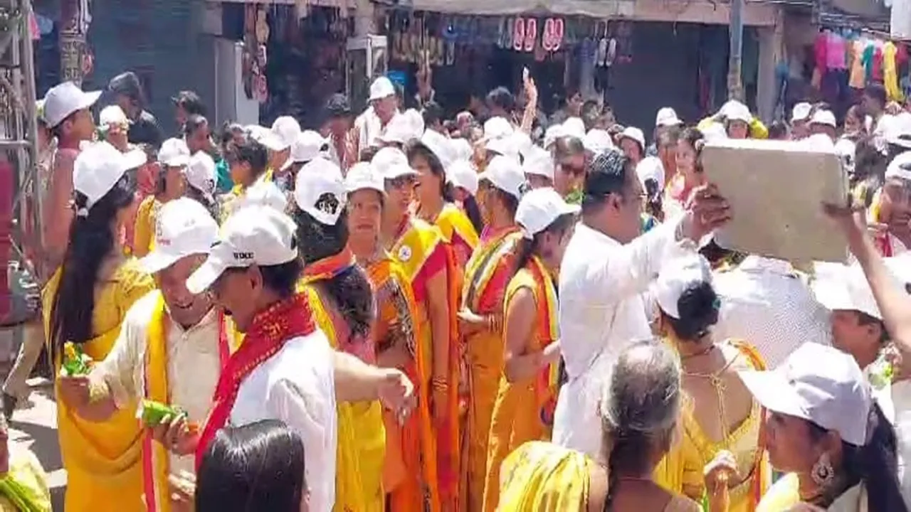 बहराइच: मस्तीका अभिषेक के साथ शुरू हुआ रथ यात्रा, जगह-जगह हुआ स्वागत