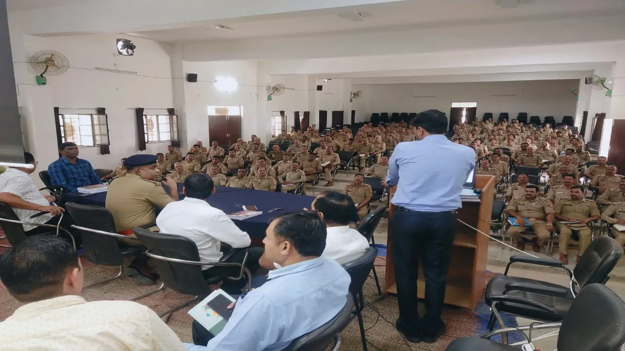 सुलतानपुर: 200 उपनिरीक्षक पढ़ रहे तीन नए कानूनों का पाठ, शुरू हुई द्वितीय चरण की ट्रेनिंग  