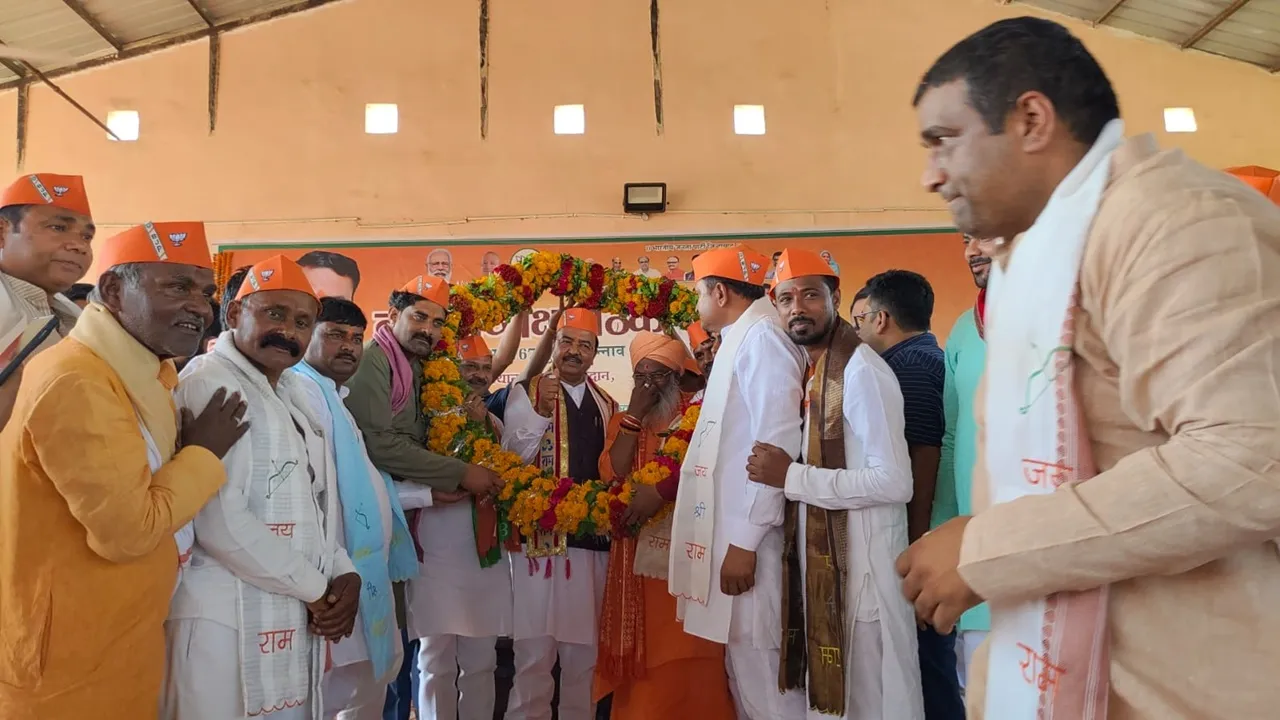 उन्नाव में गरजे केशव मौर्य, कहा- यह अभी झांकी है, आगे पूरी पिक्चर बाकी है 