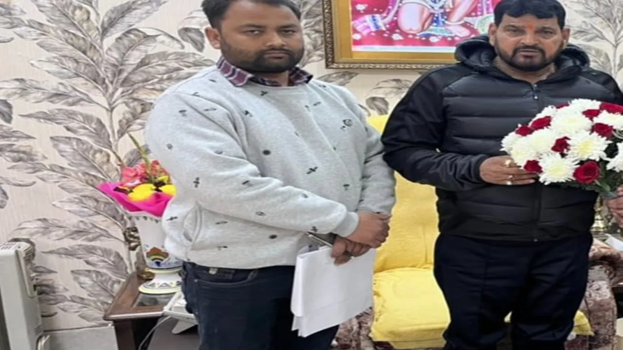 गोंडा: आदर्श आचार संहिता के उल्लंघन में विबीटीसी जिलाध्यक्ष सस्पेंड 