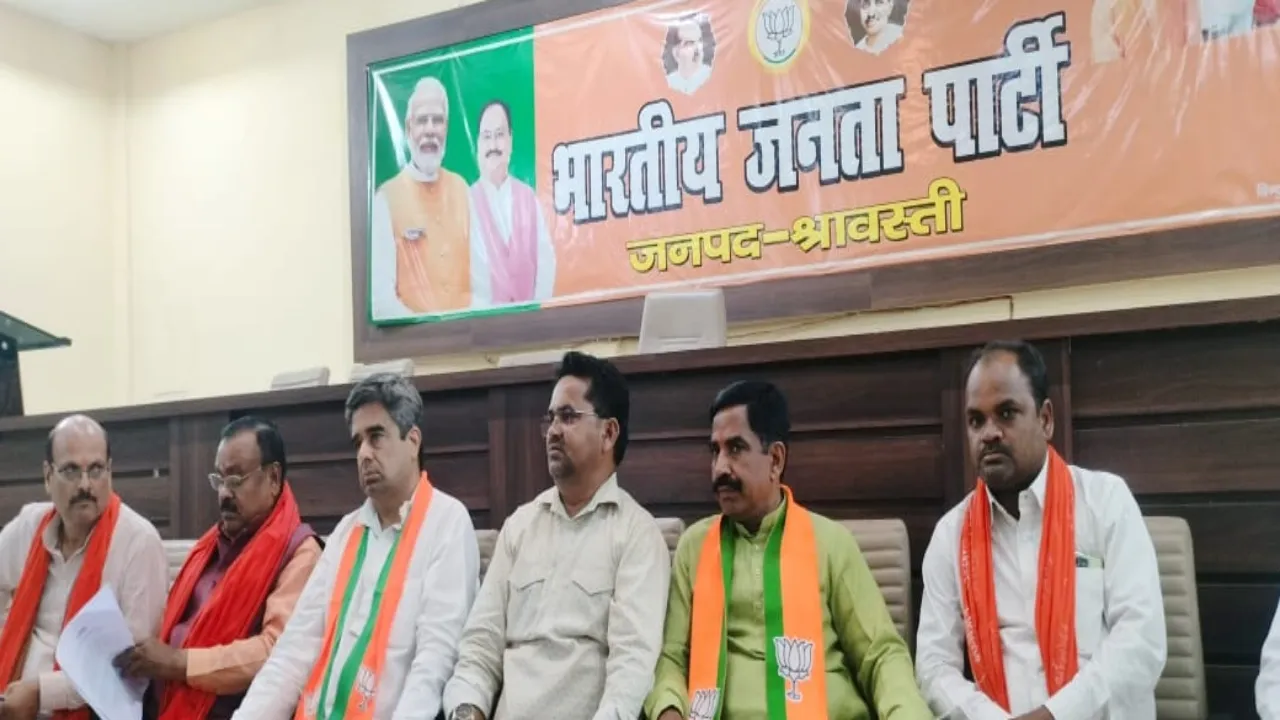 देश भर के ठगों का संगम है घमंडिया गठबंधन :साकेत मिश्र  