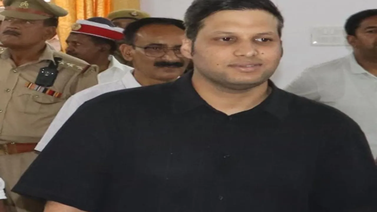 जौनपुर में गर्मी के चलते कलेक्ट्रेट न्यायालय का बदला समय 