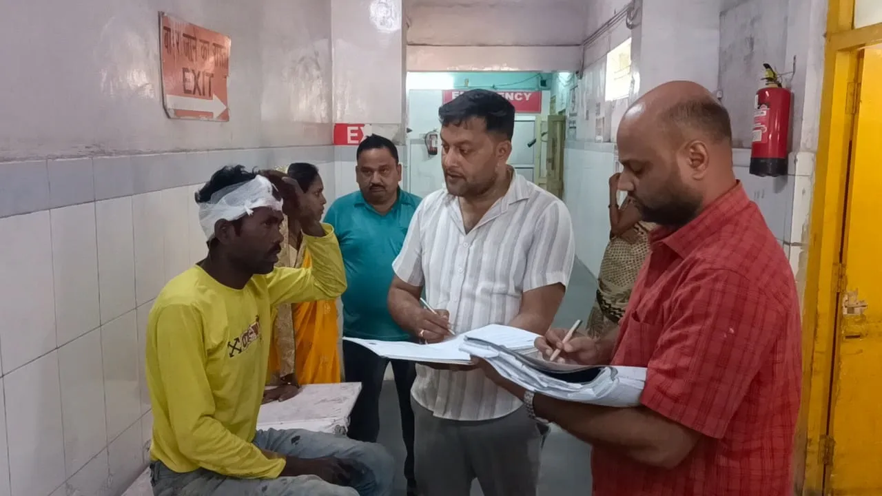 Road Accident: बहराइच-गोंडा मार्ग पर चार पहिया वाहन ने कई लोगों को रौंदा, एक की मौत, चार घायल