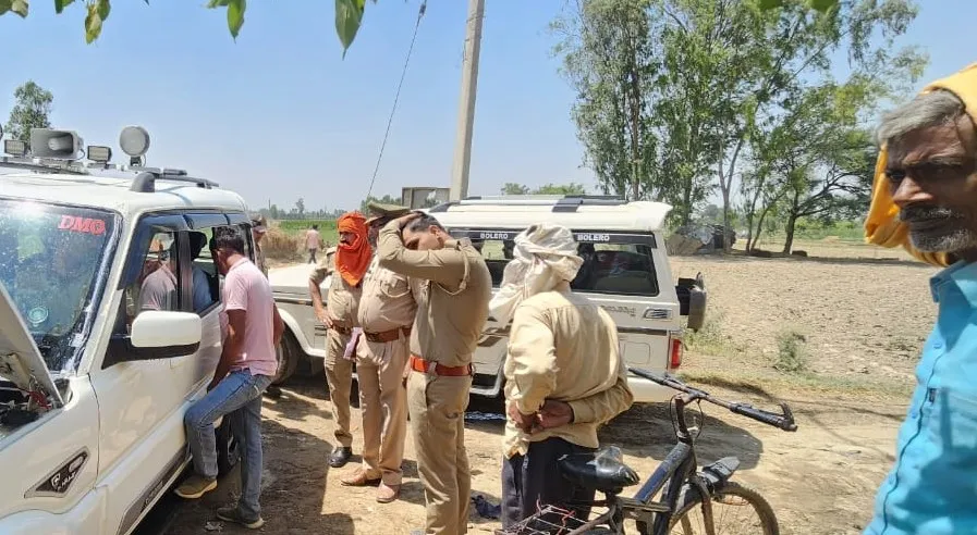 बदायूं: गंगा एक्सप्रेस-वे की आड़ में खनन, डंपर और पोकलेन मशीन पकड़ी