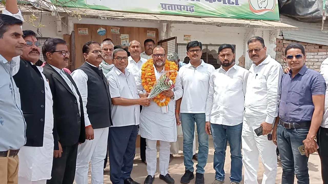 प्रतापगढ़: प्रमोद के करीबी डॉ. नीरज को मिली कांग्रेस जिलाध्यक्ष की कमान, पार्टी कार्यकर्ताओं ने जताई खुशी