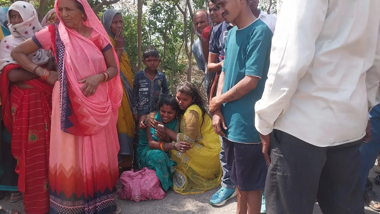 रायबरेली: मंदिर जा रहे युवक को कुचल कर भाग रहे डंपर को पुलिस ने पकड़ा