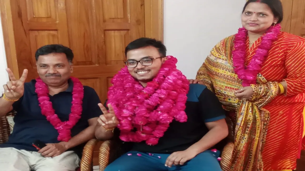 बाराबंकी: क्षितिज पटेल ने सिविल सेवा परीक्षा में हासिल की 835वीं रैंक, बधाई देने वालों का लगा तांता 
