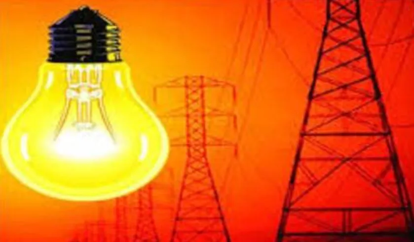 बदायूं: दशकों से बिजली से अछूते रहे 18 परिषदीय स्कूल, अब कराया जाएगा विद्युतीकरण