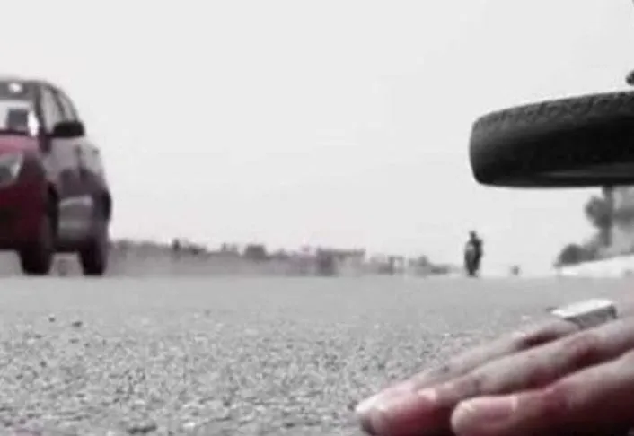 मथुरा: अज्ञात वाहन ने बाइक को मारी टक्कर, दो युवकों की मौत