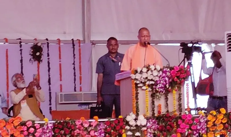 बहेड़ी पहुंचे सीएम योगी, बोले- कांग्रेस, सपा और बसपा की सरकारों में चारों तरफ दंगे होते, 7 साल में यूपी में एक भी नहीं हुआ