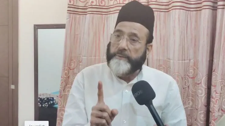 जो लोग संविधान बदलना चाहते हैं, उनके निशाने पर हूं: मौलाना तौकीर रजा
