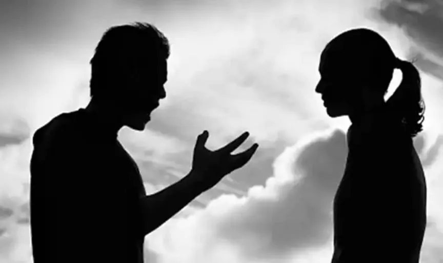 आगरा: 'नहीं चाहिए हिंदी बोलने वाली पत्नी', शादी के तीन महीने बाद रिश्ता तोड़ने पर अड़ा पति, बोला- अंग्रेजी में करे बात