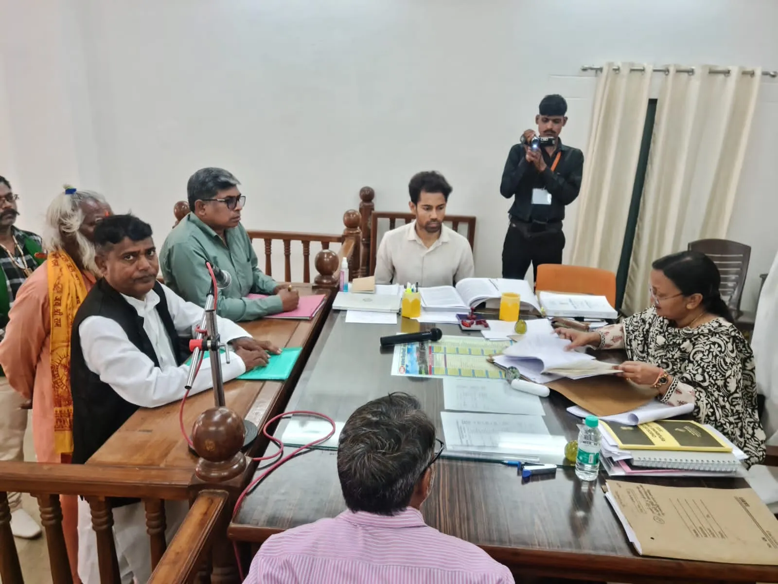 कासगंज : नामांकन पत्रों की जांच पूर्ण, चार नामांकन पत्र हुए निरस्त 