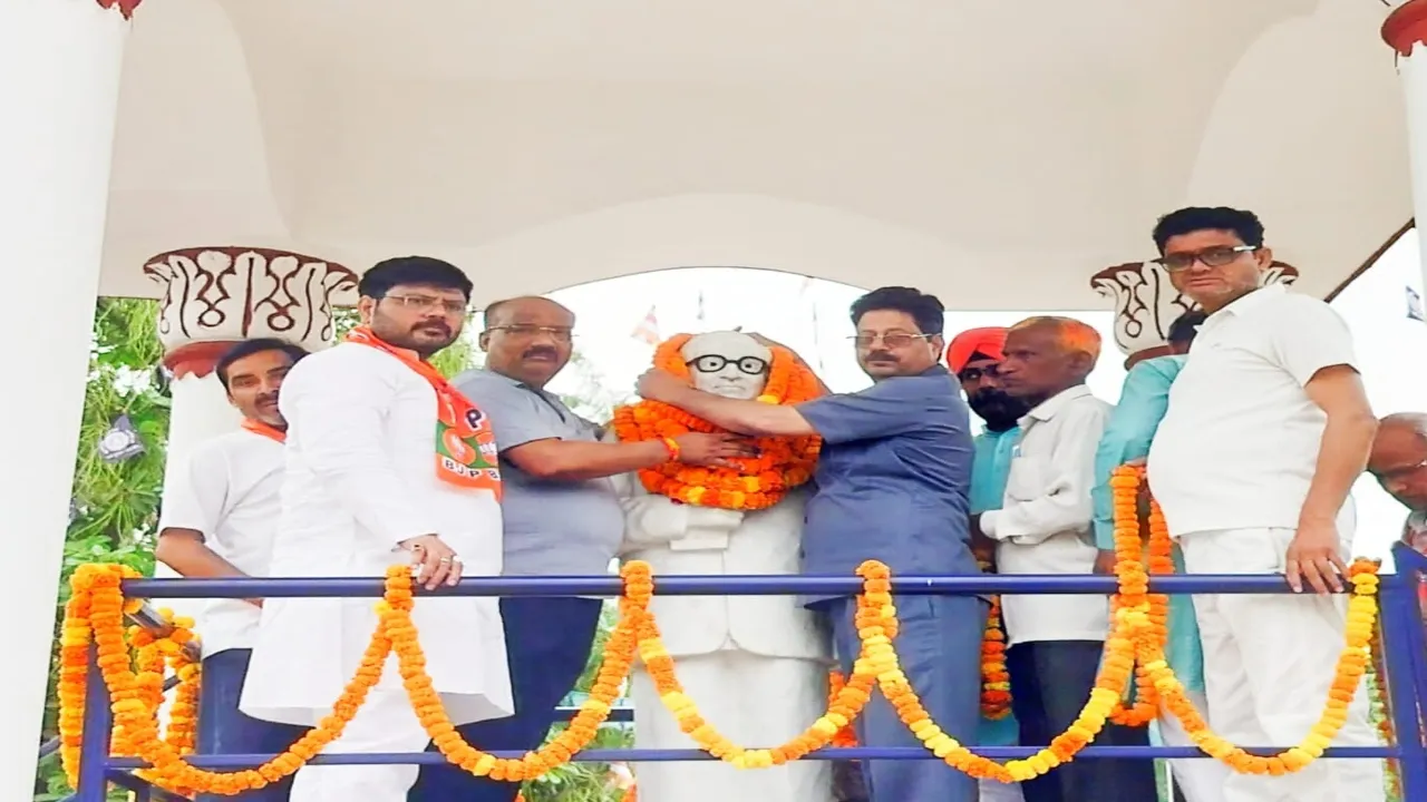 जौनपुर: भारतीय जनता पार्टी ने मनाई बाबा साहेब आम्बेडकर जयंती
