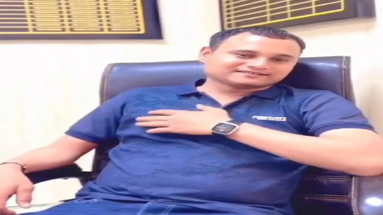 कौशांबी: शराब ठेकेदार के बेटे ने थानेदार की कुर्सी पर बैठकर बनाया रील, Video वायरल