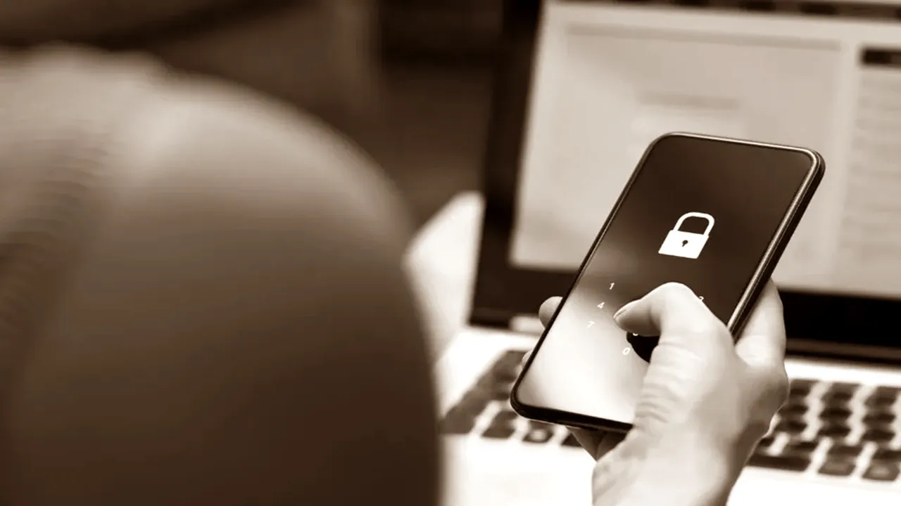 पुराने स‍िक्‍के और नोट को ऑनलाइन बेचना महिला को पड़ा भारी, गवां बैठी 10 लाख रुपए