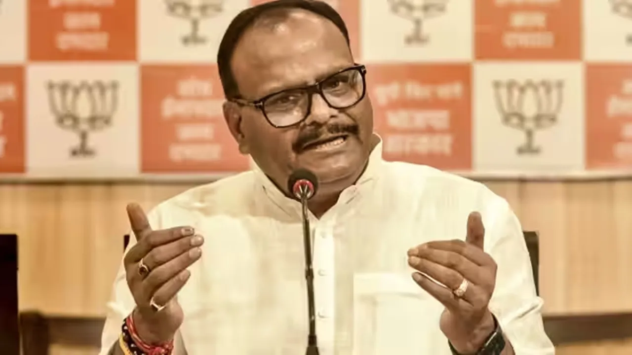 मोहब्बत की दुकान में कांग्रेसी बेच रहे जहरीला सामान, बोले ब्रजेश पाठक