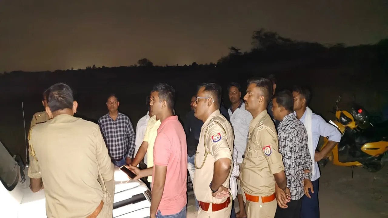 लखनऊ: तमंचा लगा ज्वेलर्स का गहनों थैला लूट बाइक सवार बदमाश फरार