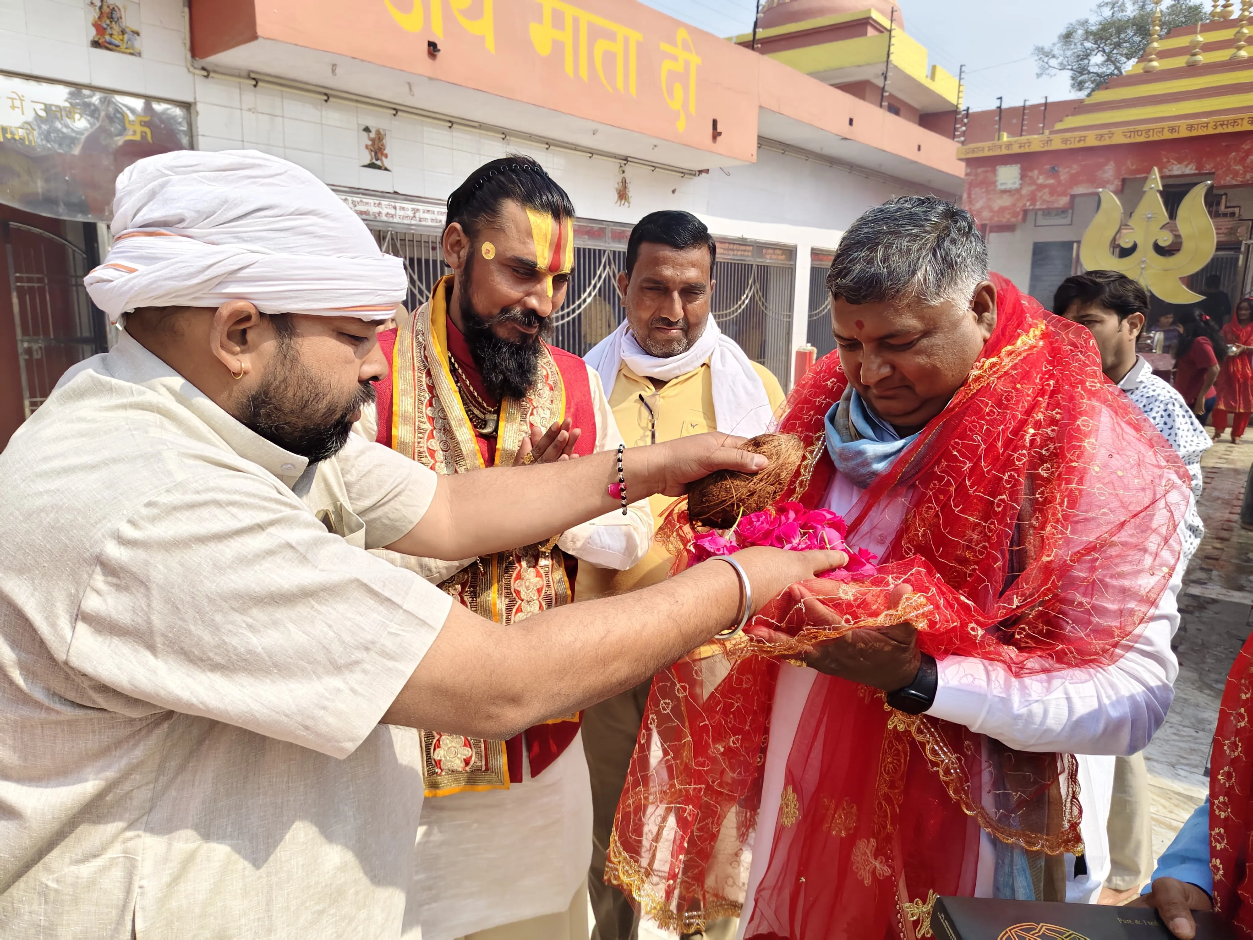 97bdfdb9-e1f2-4a37-8628-65246bfbe75f