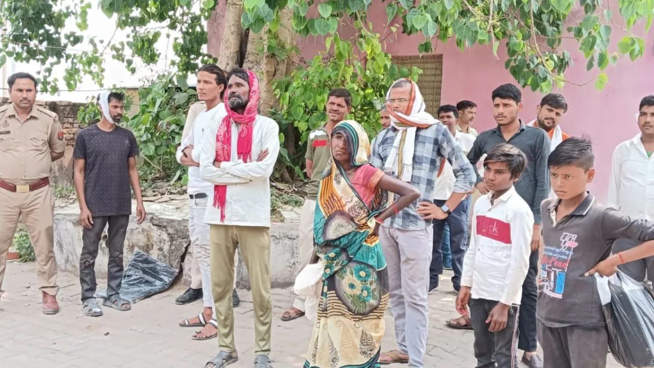 Kanpur Dehat Accident: ऑटो-बाइक की आमने-सामने टक्कर...एक की मौत, तीन गंभीर घायल