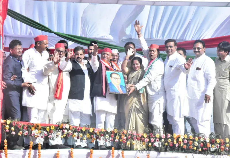 मुरादाबाद: अखिलेश बोले-आज़म खान की महसूस हो रही कमी...एसटी लड़ाएं रुचि वीरा का चुनाव,ताकत मिली तो करेंगे सम्मान